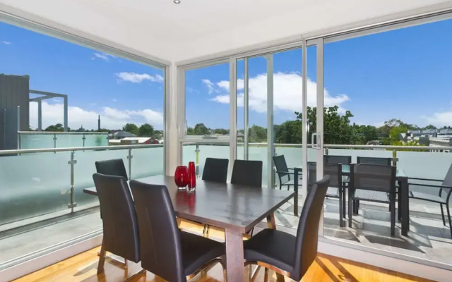 Executive Living in Caulfield