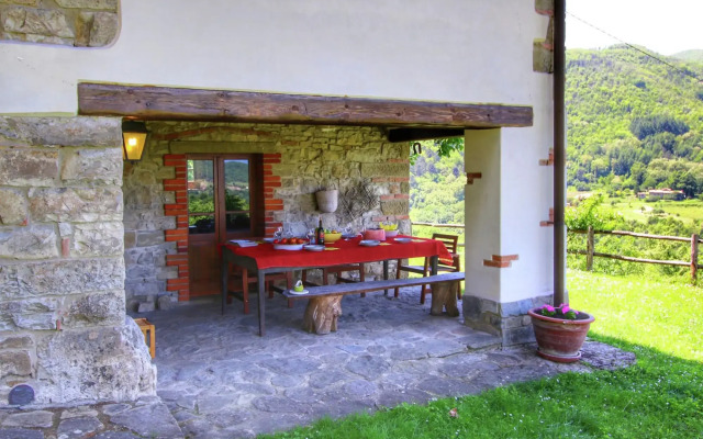 Lavish Farmhouse in Ortignano Italy with Swimming Pool