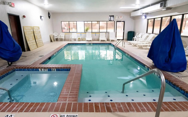 Comfort Inn & Suites Near Medical Center