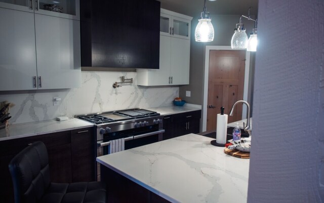 Grand Lodging Company