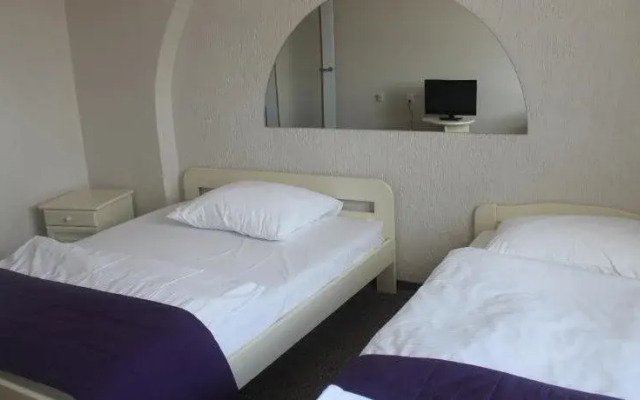 Hotel Pod Dębem