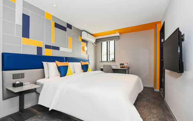 7Days Inn Hotel (Chengdu Third People's Hospital Wenshu Monastery Subway Station)