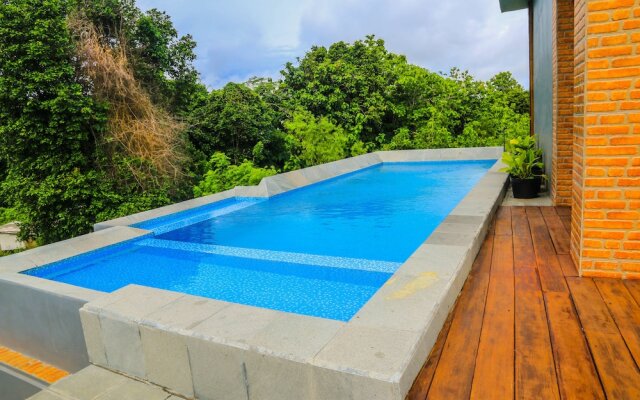 Clover House Bali