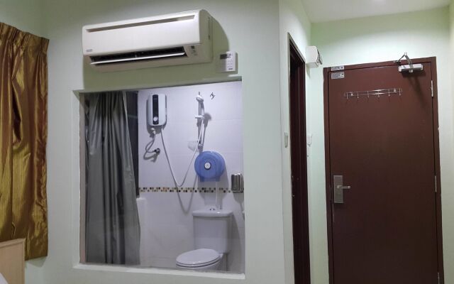 First and New Star Hotel