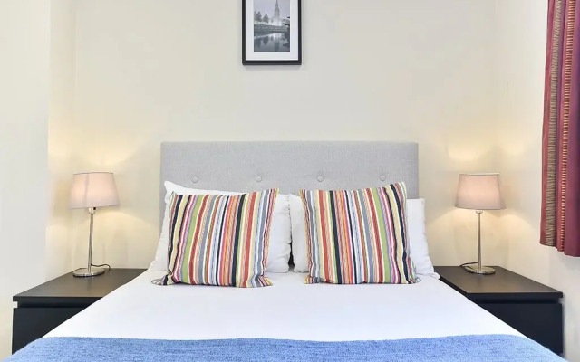 London Bridge Apartment