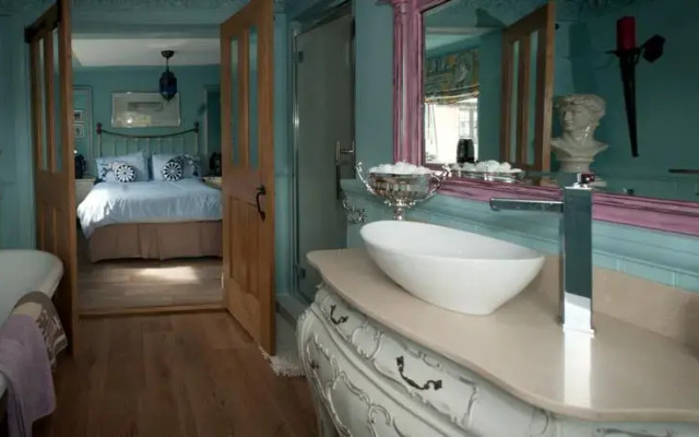 Sherwood Cottage