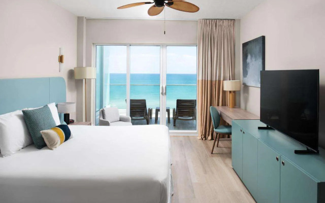 Sherry Frontenac Oceanfront Hotel