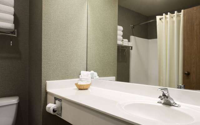 Super 8 By Wyndham Troy