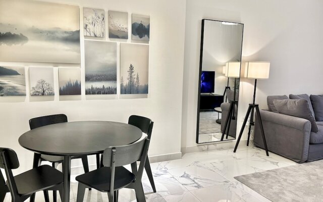 Stunning 1bedroom With Balcony in Al Habtoor City