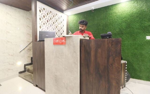 OYO 37351 Hotel Krishna Royal