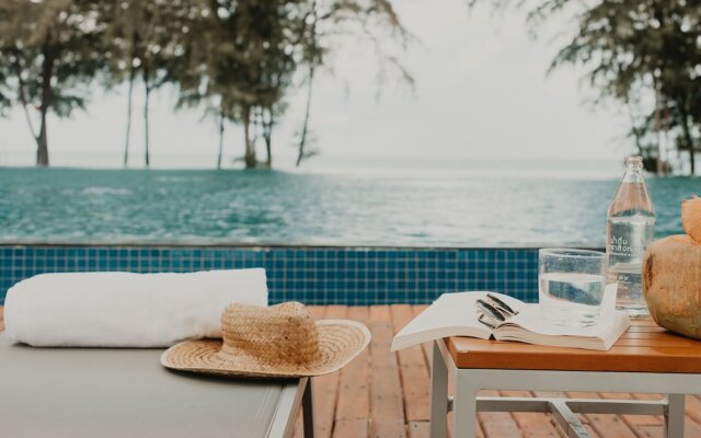 Splash Beach Villa Resort