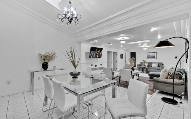 Chateau Michael Luxury Brickell Villa with Pool