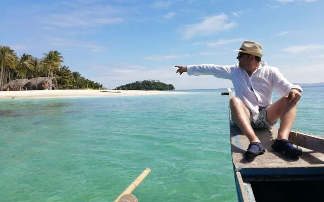 Backpackers Island Beach Camp - Adults Only