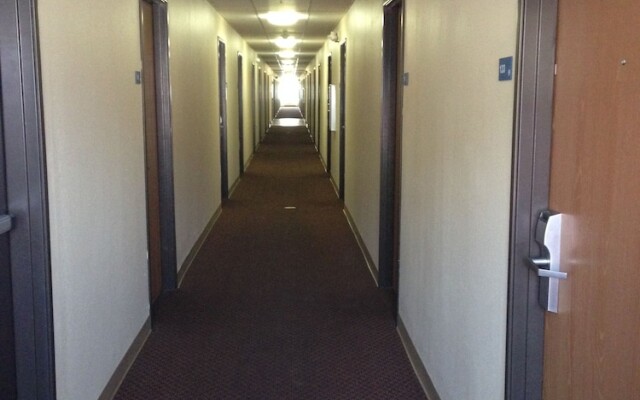 Inland Suites Elvis