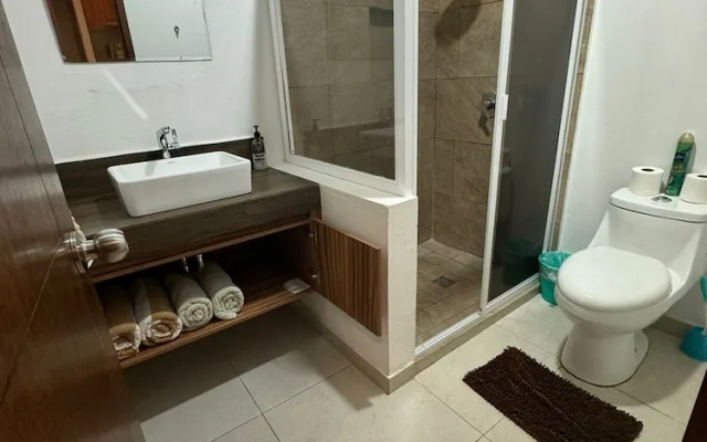 Cambria Versalles by Tovigo Rentals