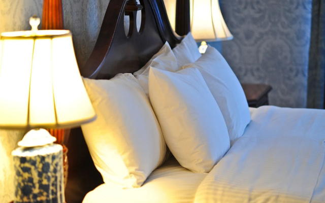 The Farmington Inn & Suites
