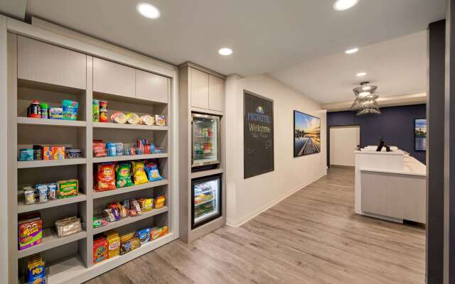 Microtel Inn & Suites by Wyndham Aurora