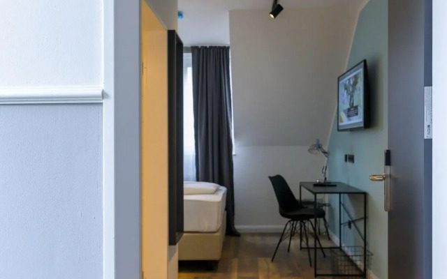 Nikii City Hotel