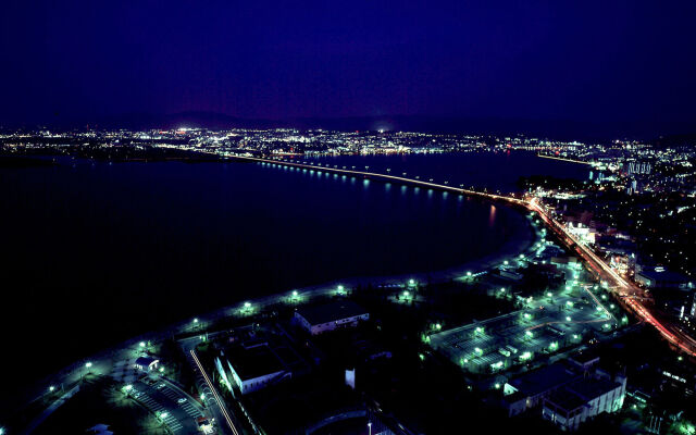 Lake Biwa Otsu Prince Hotel