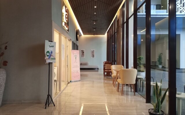 Elegant And Spacious 1Br At Patraland Amarta Apartment