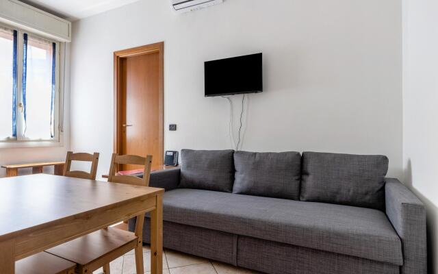 Lame 2 - Delia s Studio II in the City Center