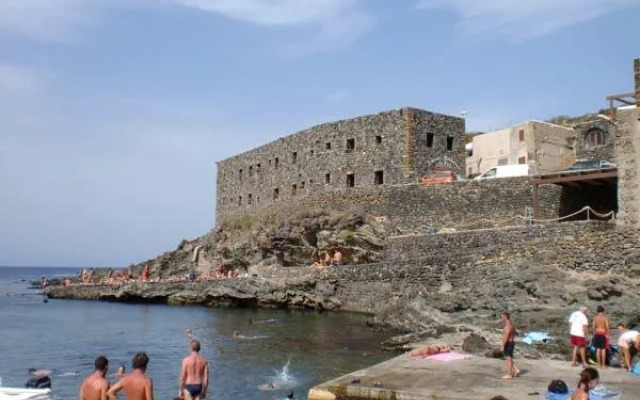 LApprodo Mediterraneo