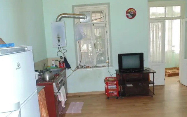 3 Room Home city center