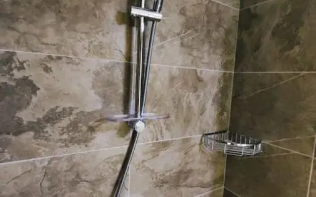 Leo Group BEST STUDIO 2326 Alliance Palace