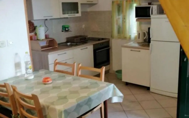 Holiday home Tomy- near Zlatni rat