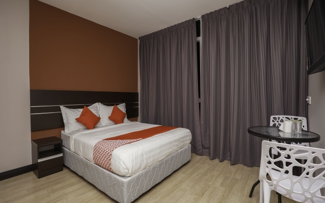 OYO 1043 Get Inn Hotel Sendayan