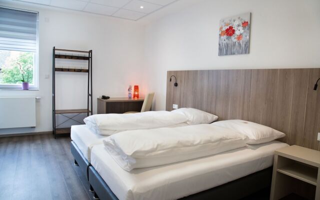 Bistro Hotel & Boarding House Seven Days Kirchheim