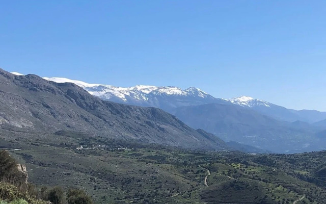 Villa Alati - Seafront Villa With Swimming Pool