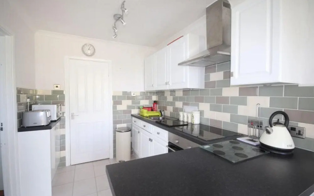 18A Medmerry Park 2 Bedroom Chalet