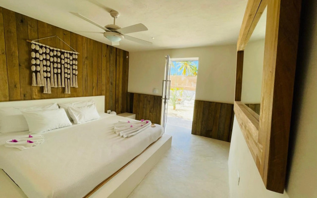 Casa en primera linea de playa con alberca