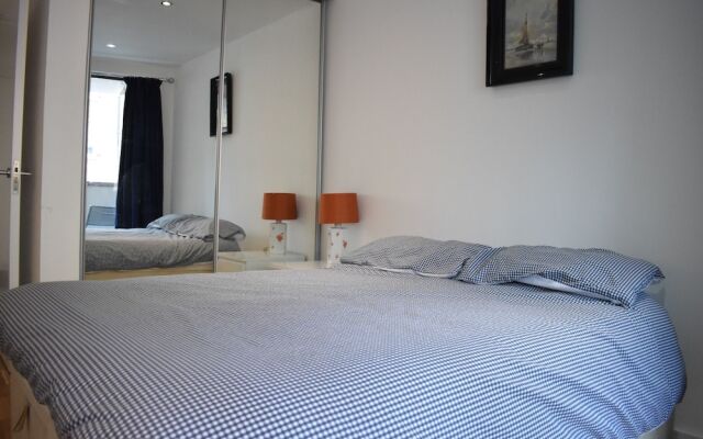 Kings Cross Modern Apartment