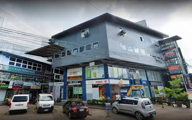 Freddo Studio Apartelle