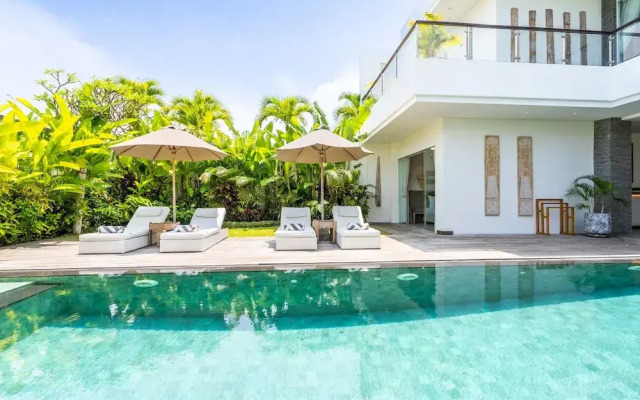 Flores Villa by Betterplace