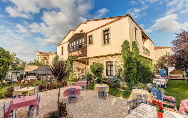 Sardunaki Konak Hotel