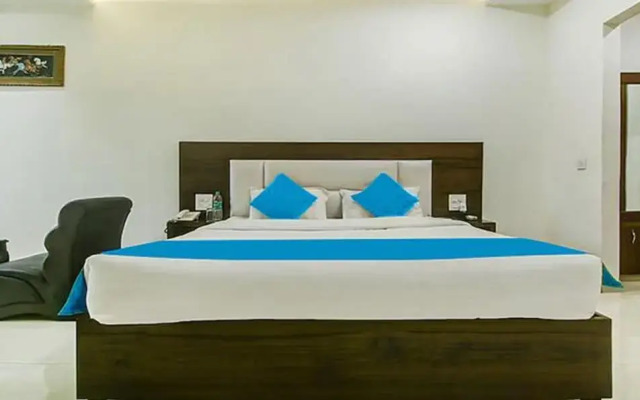 Fabhotel Aditya And Kings
