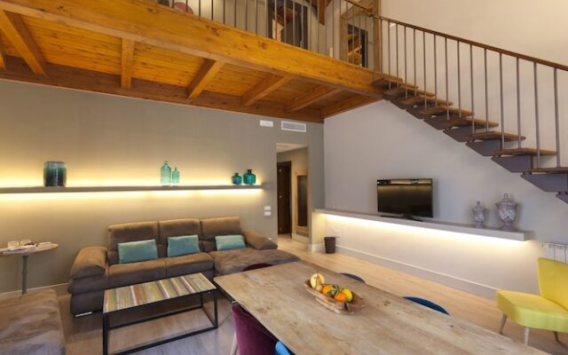 Casa Felice in Tasso Square