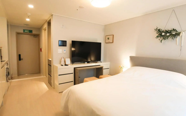 WECOSTAY Myeongdong D2