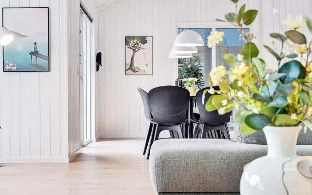 14 Person Holiday Home in Vaeggerlose