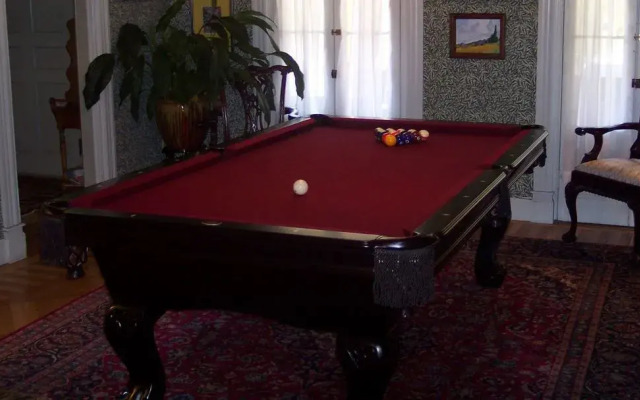 Fairlawn Inn