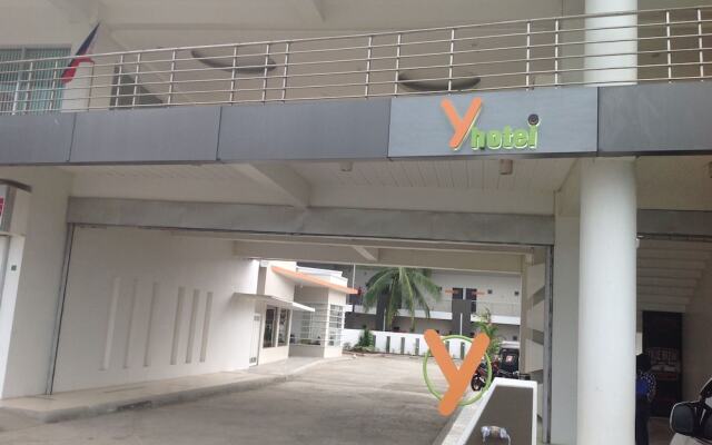 Yhotel