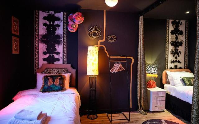 The Emerald Suite by Margate Suites