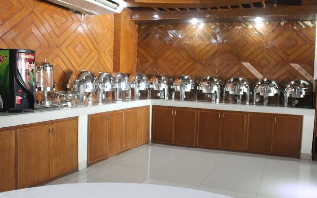 Grand Lake View Hotel