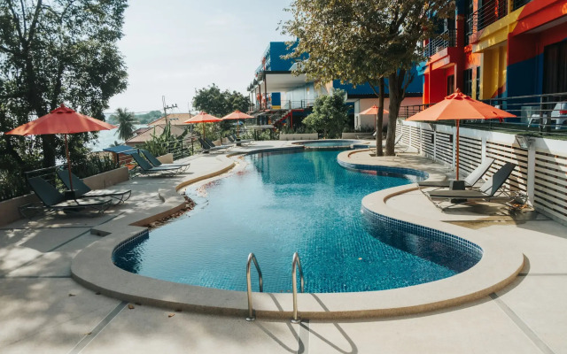 Play Phala Beach Rayong