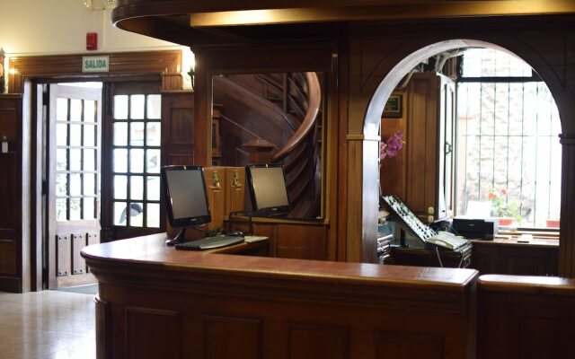 Hotel Ambassador
