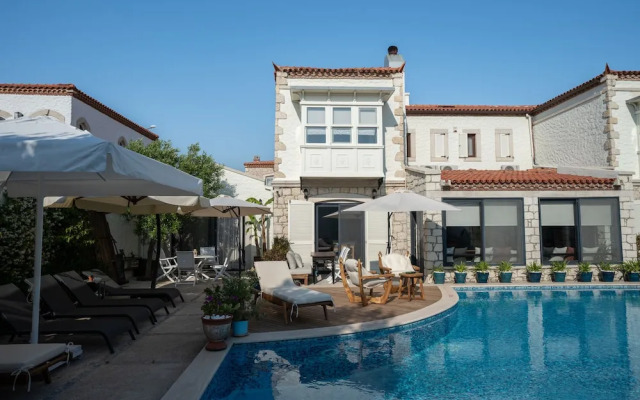 Sedirli Ev Alacati