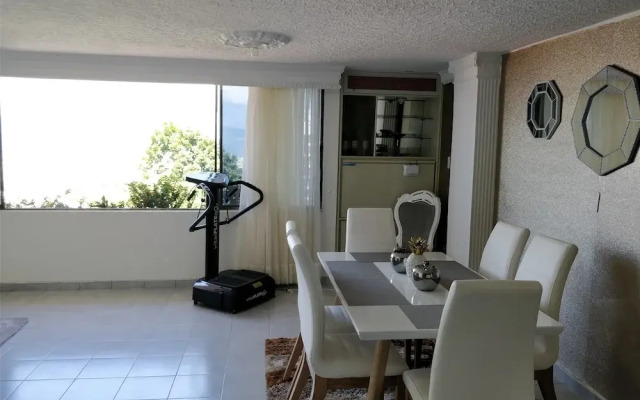 Luxury Modern & Elegant Estrato